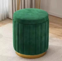 Небольшое круглое хранилище — зеленая, приятная для кожи фланель + высокоэластичная губка.