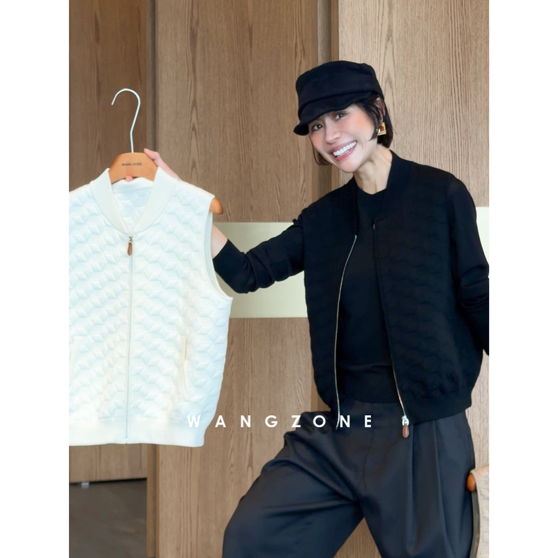Wang Zone｜"Nai Fu Ge (Milk Foam) 100 Fine Wool Three-Dimensional Embossed Diamond Pattern Baseball Collar Knitted Vest