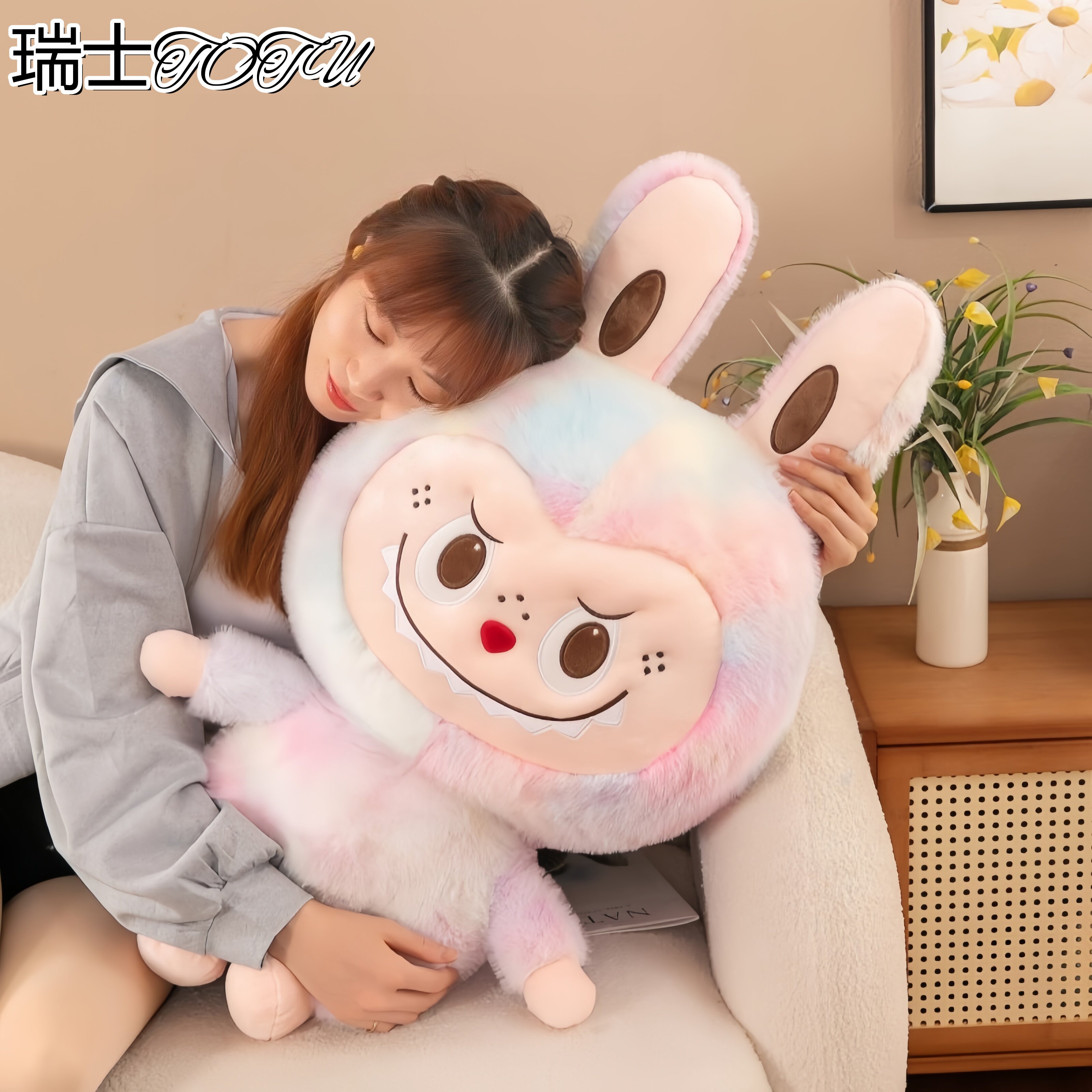 女の子向けの大きなぬいぐるみ枕。寝るときに抱きしめるかわいい人形。女の子への誕生日プレゼント。
