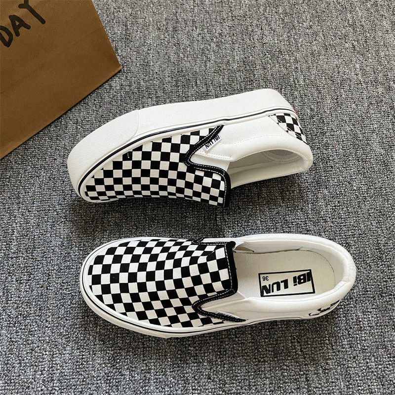 Xia Wan's 2026 New Black and White Checkered Canvas Shoes for Men, Student Trendy Skateboard Shoes, Versatile Sports Shoes