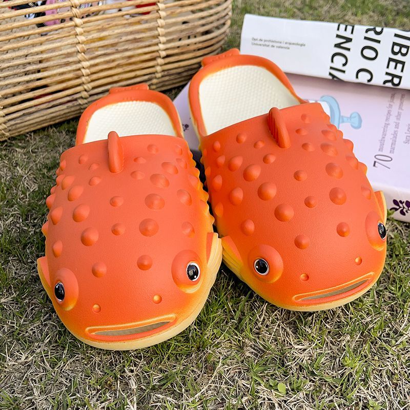 New Cute Pufferfish Clogs, Comfortable Home Wear, Funny Non-Slip Closed-Toe Slippers for Summer, Suitable for Couples to Wear Outdoors on the Beach
