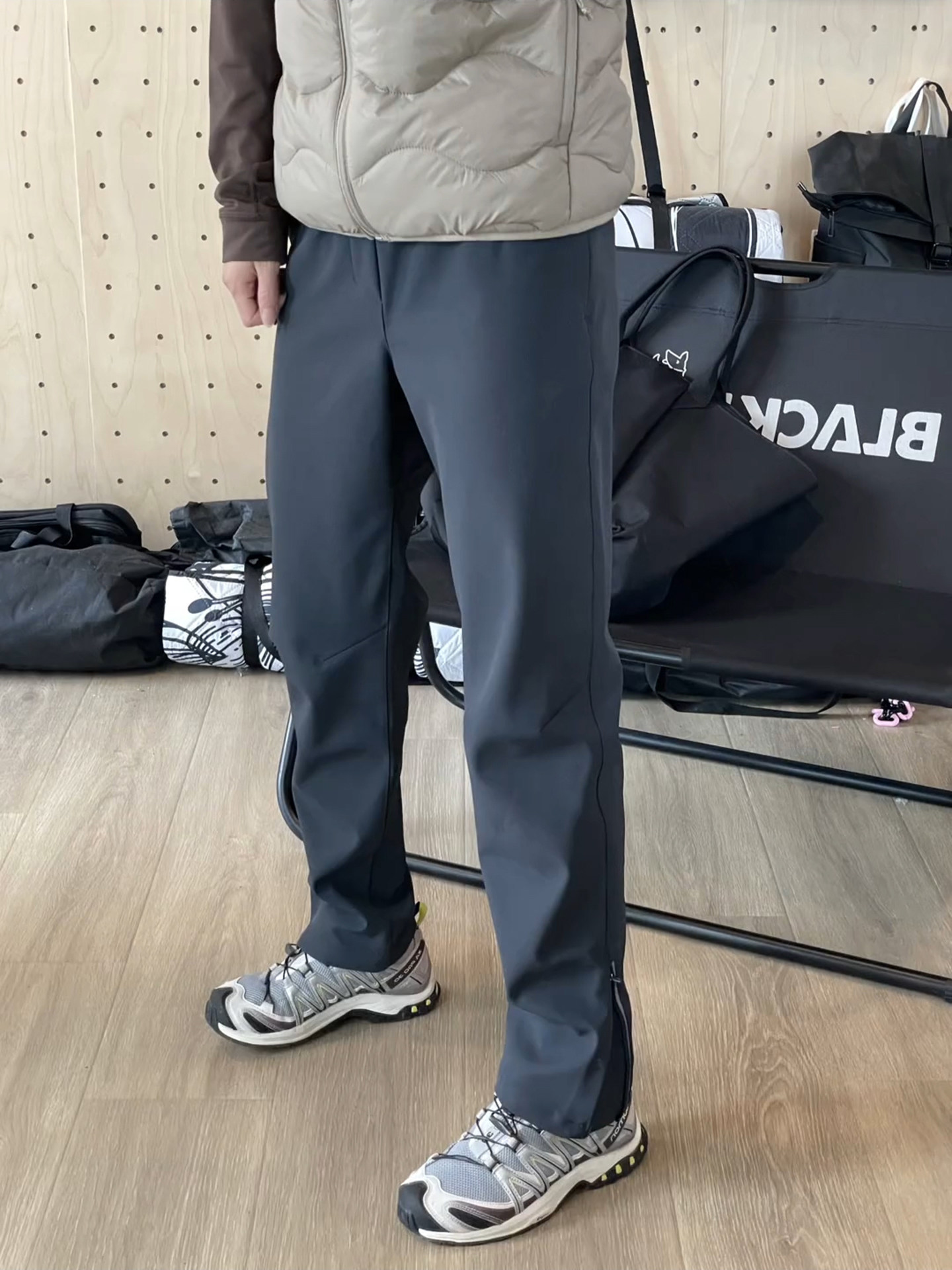 Gray-Blue American-Style Softshell Tactical Pants for Men, Fleece-Lined, Slim-Fit, Functional Work Pants, Waterproof and Windproof Outdoor Hiking Pants