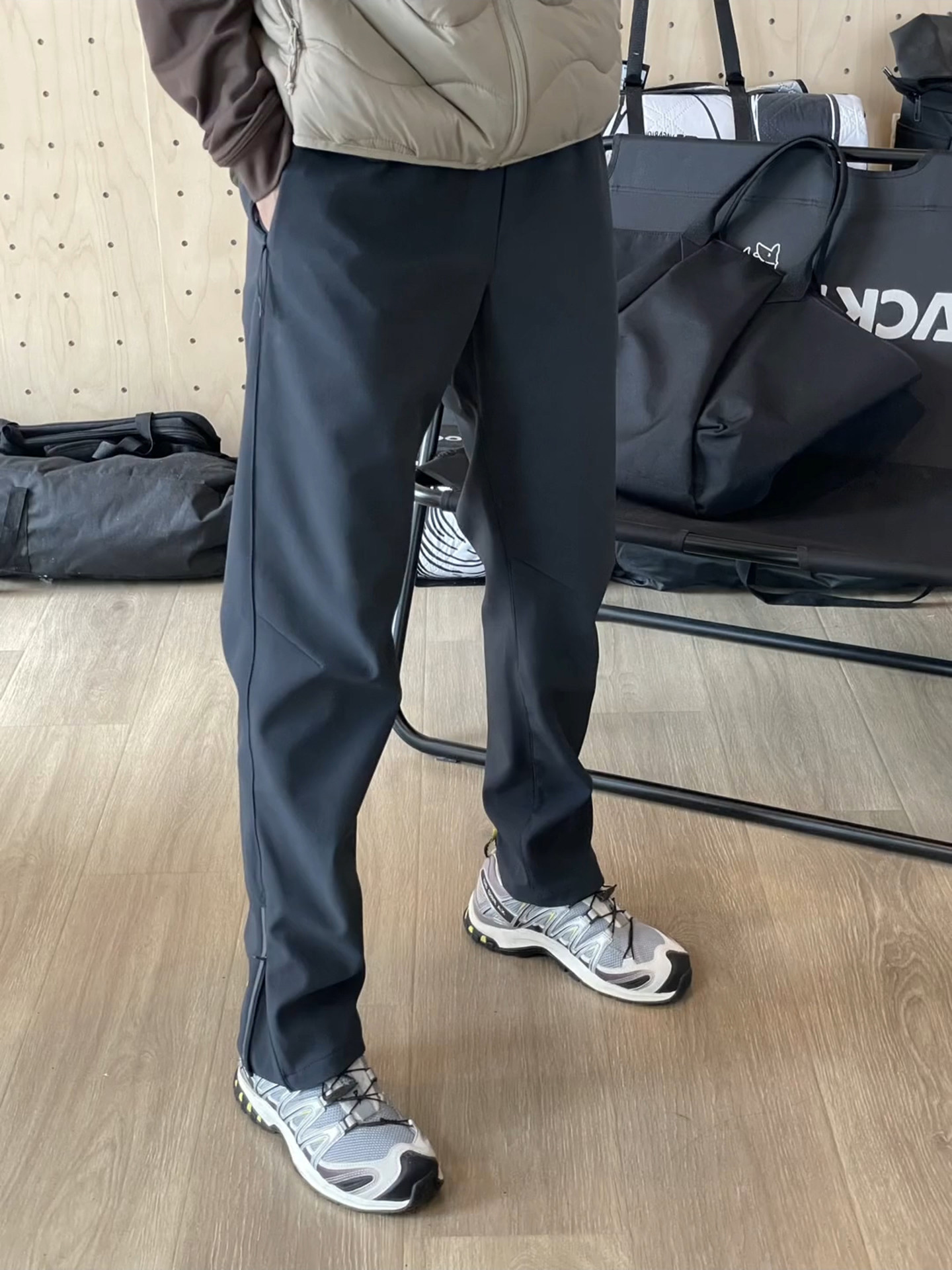 Gray-Blue American-Style Softshell Tactical Pants for Men, Fleece-Lined, Slim-Fit, Functional Work Pants, Waterproof and Windproof Outdoor Hiking Pants