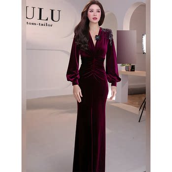 Yijie Elegant and Luxurious V-Neck Velvet Dress for Women, Autumn and Winter Long Sleeve Slim Fit Waist-Cinching Mermaid Dress, Stylish Long Dress