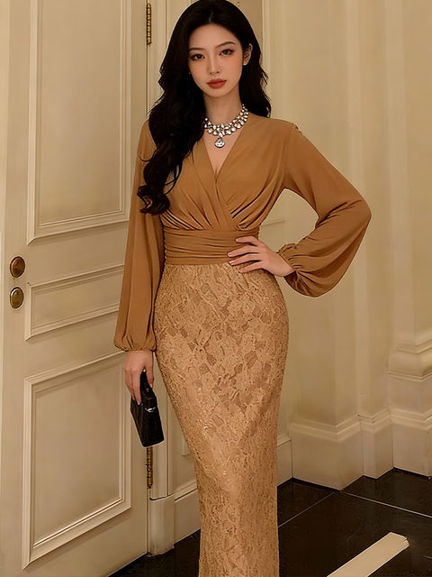 Elegant French-Style Gentle Temperament Lantern Sleeve V-Neck Lace Dress for Women, Slim Fit, Waist-Cinching, Bodycon Long Dress