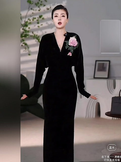 Mijie 2025 Winter New Black V-Neck Embroidered Dress for Women, Long-Sleeved, Slim-Fitting, Elegant and Stylish Long Dress