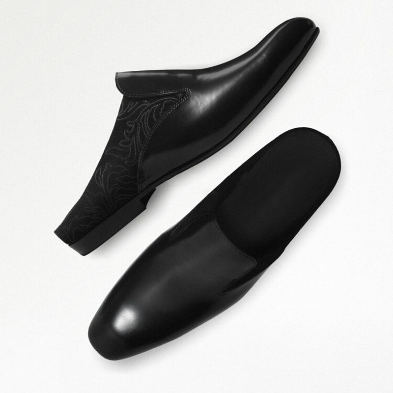 Black High-End Half-Slippers with Rose Embroidery, Chelsea Pointed-Toe Derby Leather Shoes, Breathable Mules for Commuting and Outdoor Wear