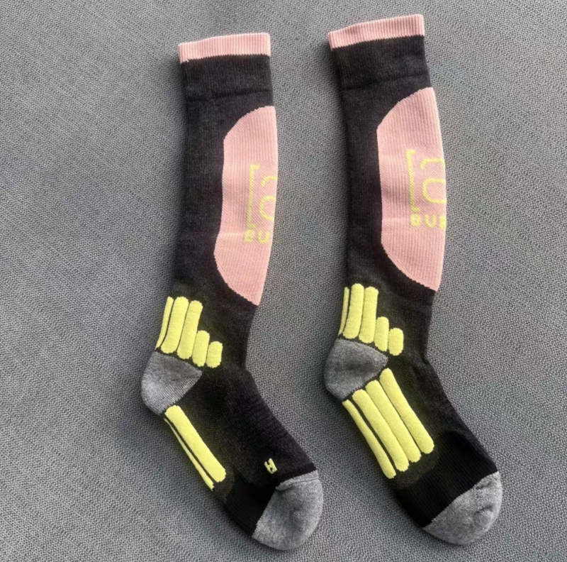 Ak Professional Ski Socks Wool Compression Cold-Resistant Long Tube Sports Socks for Men and Women Snowboarding and Mountaineering Sports Socks Ak Professional Ski Socks Wool Compression Cold-Resistant Long Tube Sports Socks for Men and Women Snowboarding and Mountaineering Sports Socks