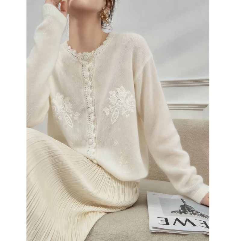 Qianqian【1-93】Autumn Gentle Style Knitted Cardigan, Slimming, Soft and Cozy Long-Sleeve Sweater Qianqian【1-93】Autumn Gentle Style Knitted Cardigan, Slimming, Soft and Cozy Long-Sleeve Sweater