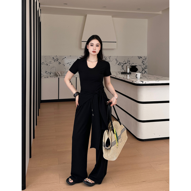 Prase Lu Lulu【Relax and Be Comfortable Set】Slightly Plump, Slimming Short-Sleeved Knitted U-Neck T-Shirt and Casual Pants Set for Women
