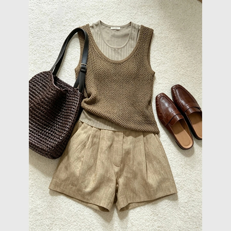Relaxed Style Outfit Set 2026 Light and Elegant High-End Style Coffee-Colored Knitted Vest and Shorts Three-Piece Set