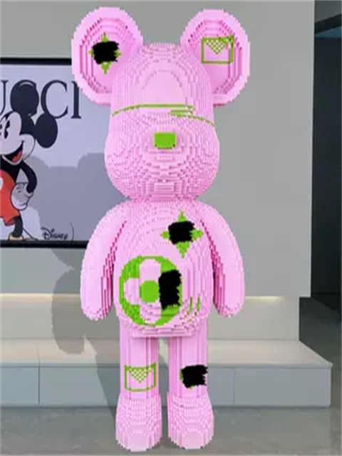 More than 200,000 bricks, violent bear building blocks, oversized bricks, difficult and huge ornaments for the living room