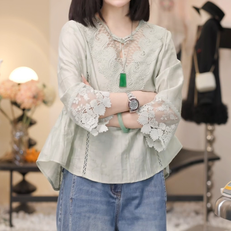 Design-Inspired Lace Hollow-Out Round-Neck Shirt for Women, 2026 Spring New Fashion, Stylish and Elegant, Loose-Fitting and Slimming Top