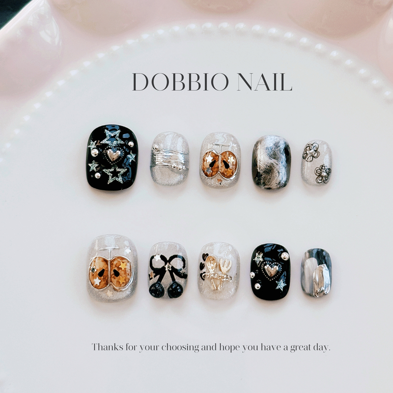 Dobbio【Hera】Whitening Cool Y2K Niche Silver Black Apple Handmade Wearable Nail Art Tips Dobbio【Hera】Whitening Cool Y2K Niche Silver Black Apple Handmade Wearable Nail Art Tips