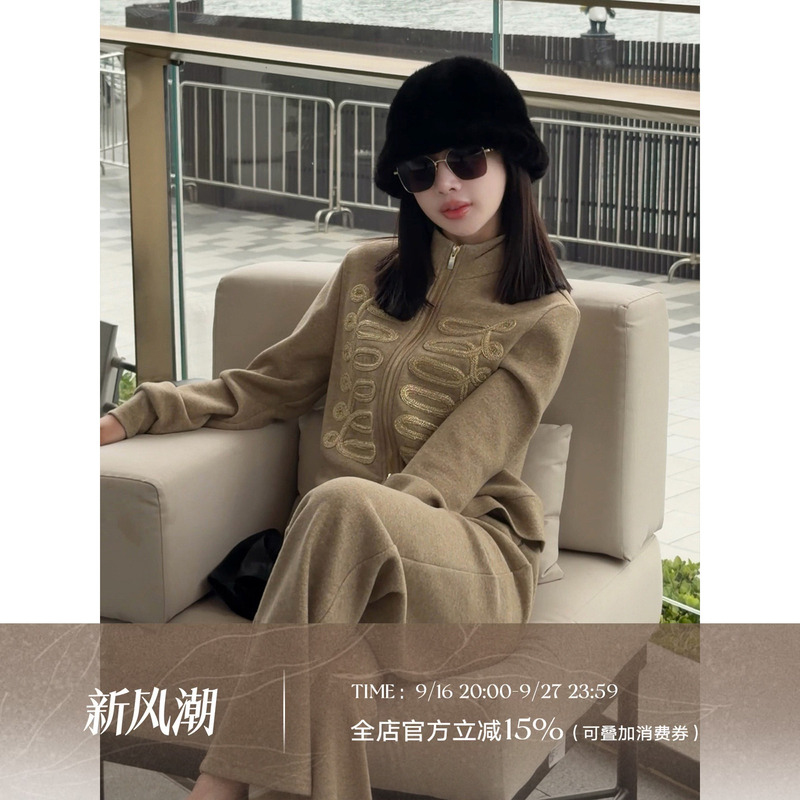 Liu Xiongxiong Mcmax【New Noble Gold】High-End and Unique Napoleon Coat with Wool Pants Fashion Suit for Women Liu Xiongxiong Mcmax【New Noble Gold】High-End and Unique Napoleon Coat with Wool Pants Fashion Suit for Women