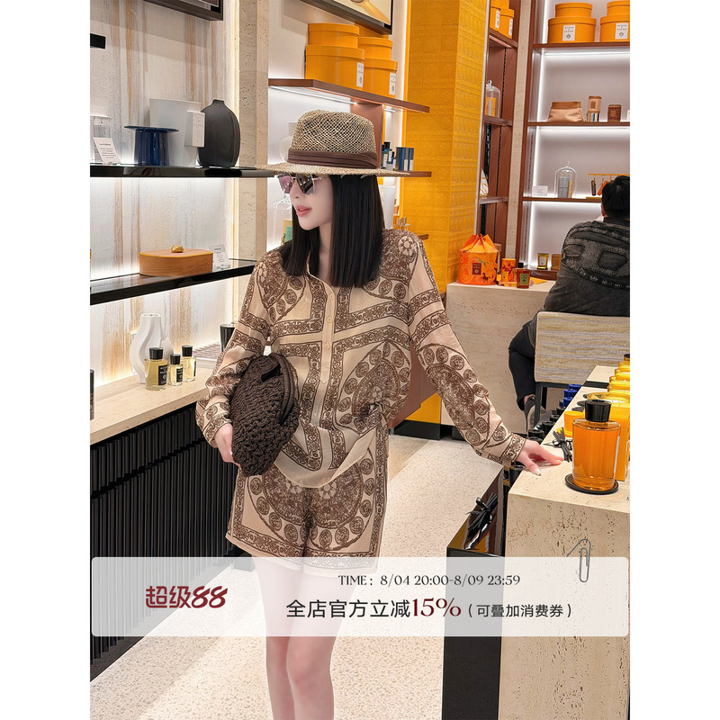 Liu Xiongxiong Mcmax【Old Money Art Exhibition】Old Money Style Outfit Light Luxury Printed Shirt and Shorts Fashion Set for Women Liu Xiongxiong Mcmax【Old Money Art Exhibition】Old Money Style Outfit Light Luxury Printed Shirt and Shorts Fashion Set for Women