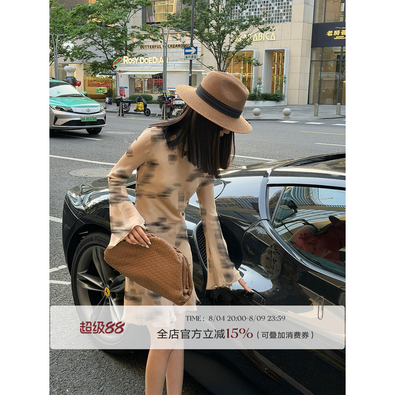 Liu Xiongxiong Mcmax【Flower Shadow】Exquisite Bell-Sleeve Printed Long-Sleeve Dress, Beautiful Waist-Cinching Mini Dress Liu Xiongxiong Mcmax【Flower Shadow】Exquisite Bell-Sleeve Printed Long-Sleeve Dress, Beautiful Waist-Cinching Mini Dress