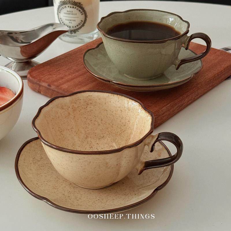 Oosheep Japanese Retro Coffee Cup and Saucer Set Irregular Petal Latte Art Cup Latte Cup Afternoon Tea Cup