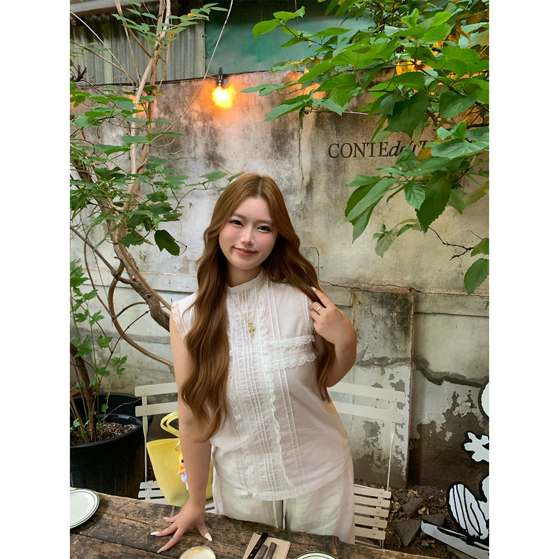 Yiiiiingy【Extremely Vintage Style】Chanel-Inspired Lace Trim Shirt for Women, Summer Plus Size Sleeveless Top