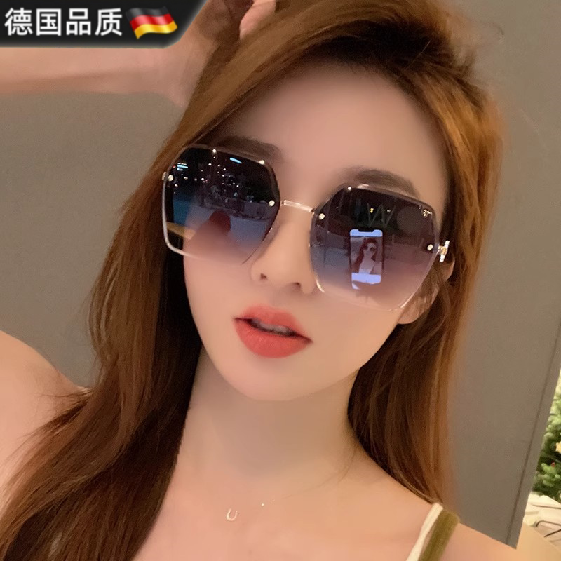 German 26 New Style Anti-Uv Gradient Sunglasses for Women with Large Faces, Sun Protection, Rimless Sunglasses, High-End Feel, Makes the Face Look Smaller German 26 New Style Anti-Uv Gradient Sunglasses for Women with Large Faces, Sun Protection, Rimless Sunglasses, High-End Feel, Makes the Face Look Smaller