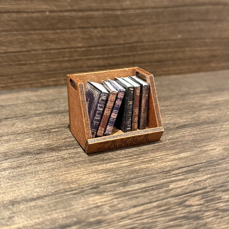 Mini Book Storage Wooden Frame Dollhouse Miniature Realistic Vintage Book Scene Decoration Mini Book Storage Wooden Frame Dollhouse Miniature Realistic Vintage Book Scene Decoration
