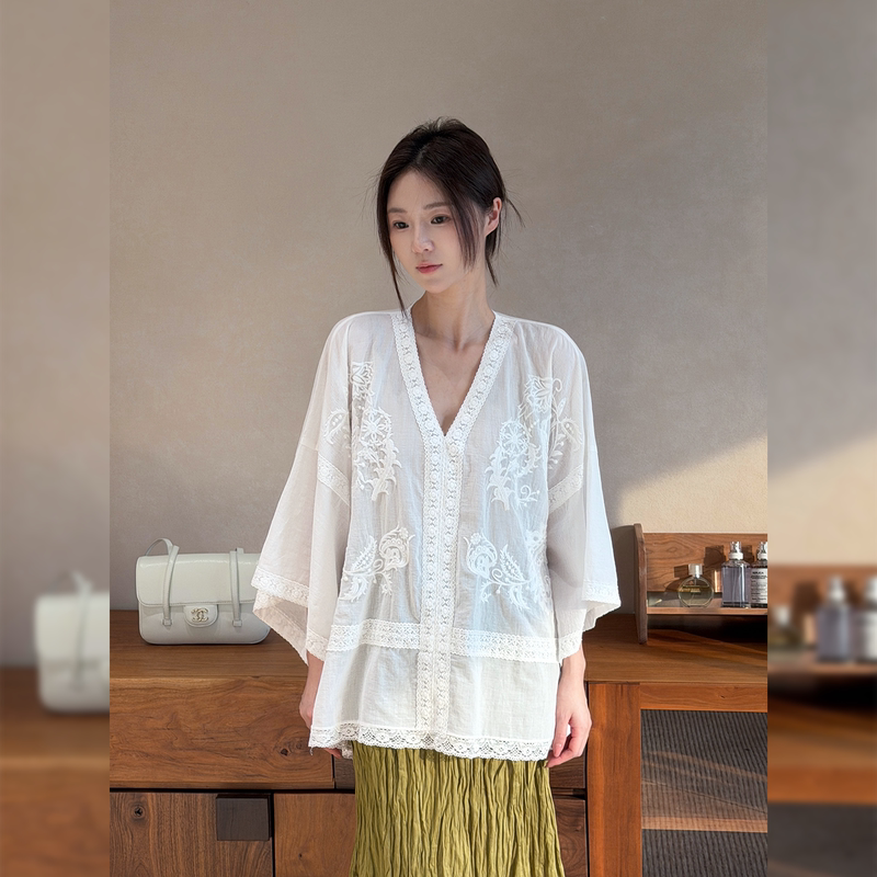 7Seven 100% Cotton Elegant Style V-Neck Lace Exquisite Embroidery Design Loose Casual Breathable Shirt 6611