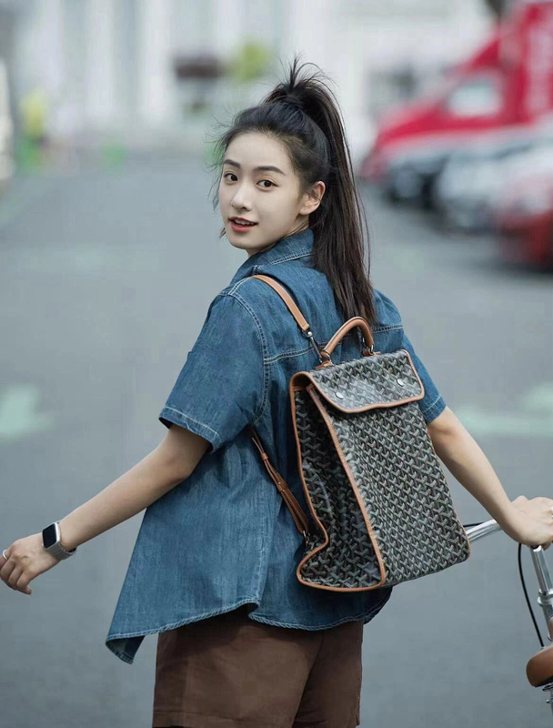 Backpack Large Capacity Casual Travel Backpack for Men and Women 2026 New Multifunctional Foldable Shoulder Handbag Backpack Large Capacity Casual Travel Backpack for Men and Women 2026 New Multifunctional Foldable Shoulder Handbag