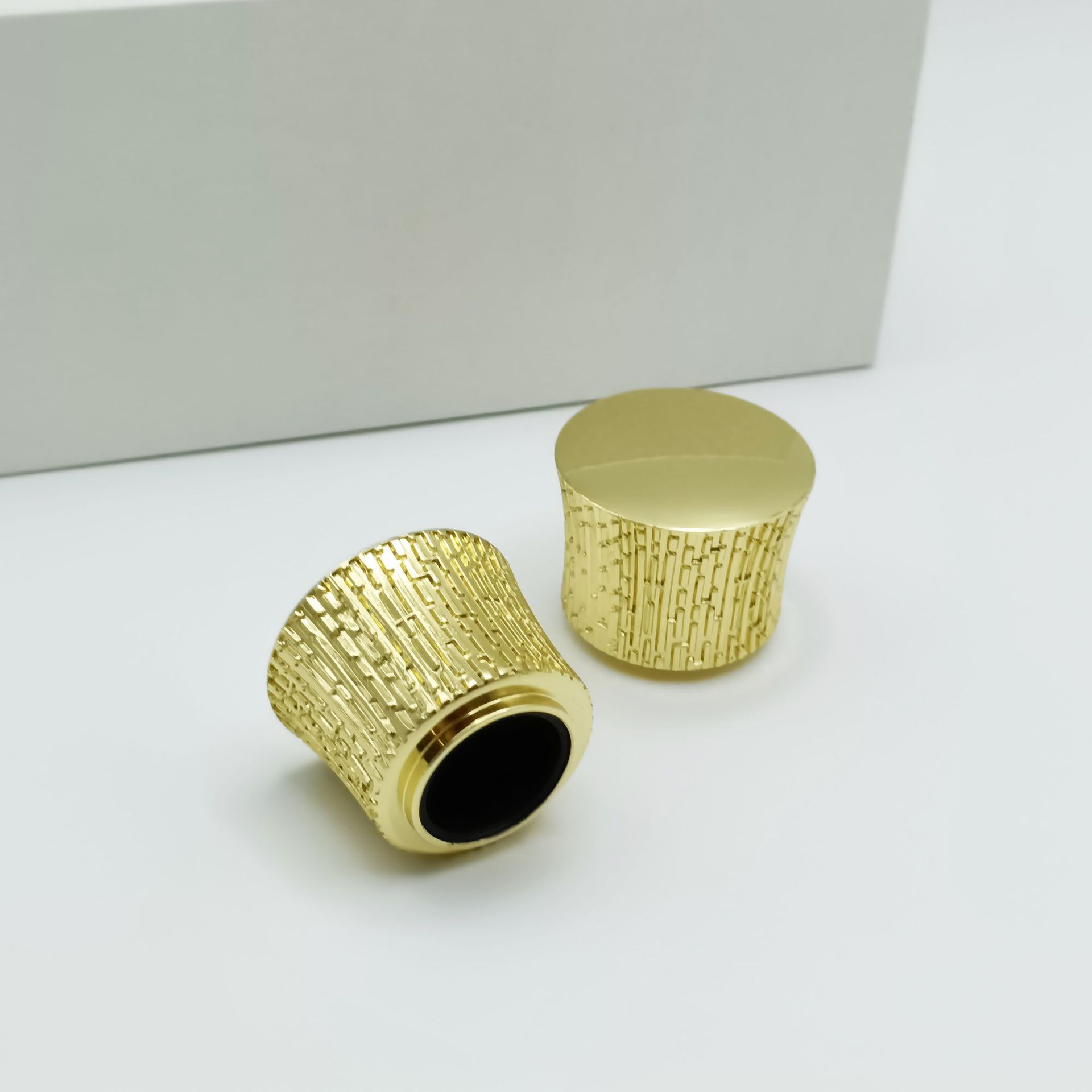 锌合金香水瓶盖子15口金属瓶盖金色银色黑色外罩外盖香水瓶盖帽