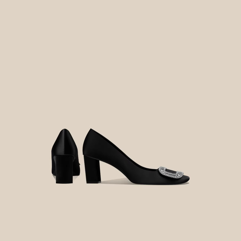 Black High-Heeled Shoes for Women 2026 New Square Toe Rhinestone Chunky Heel Shallow Mouth V-Shaped Elegant High-End Fashion Commuting Shoes