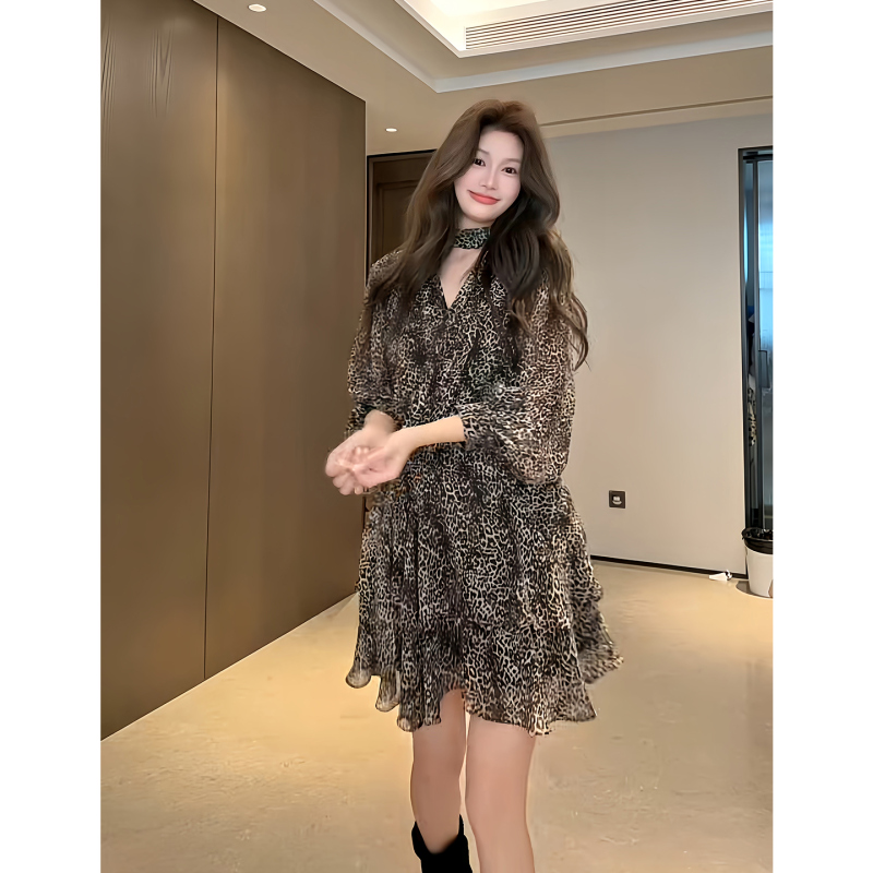Xinyuyao Studio Fashionable and Elegant Retro Leopard Print V-Neck Tie Slimming Versatile Long-Sleeve Mid-Length Dress