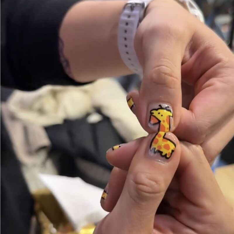 New Cute Giraffe Pattern Nail Art Design, Fresh and Healing Stickers, Versatile for Everyday Nail Art New Cute Giraffe Pattern Nail Art Design, Fresh and Healing Stickers, Versatile for Everyday Nail Art