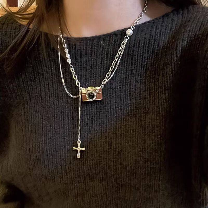 Autumn and Winter Necklace Collection Heart Camera Geometric Niche Necklace High-End Design Fashion Ins Style Sweater Accessories
