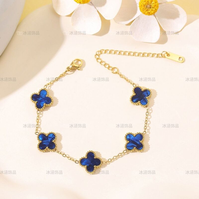 Four-Leaf Clover Men's Bracelet, Double-Sided Four-Leaf Clover Bracelet, Non-Fading, New Style, Simple, Fashionable, Versatile, Light Luxury, Unique Four-Leaf Clover Men's Bracelet, Double-Sided Four-Leaf Clover Bracelet, Non-Fading, New Style, Simple, Fashionable, Versatile, Light Luxury, Unique