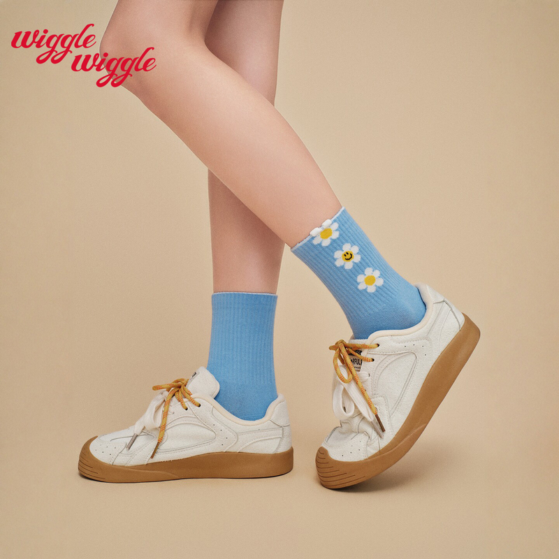 [Same Style as Huachenyu] [Socks Collection] Wigglewiggle26 Year Smiley Face Seamless Mid-Calf Socks