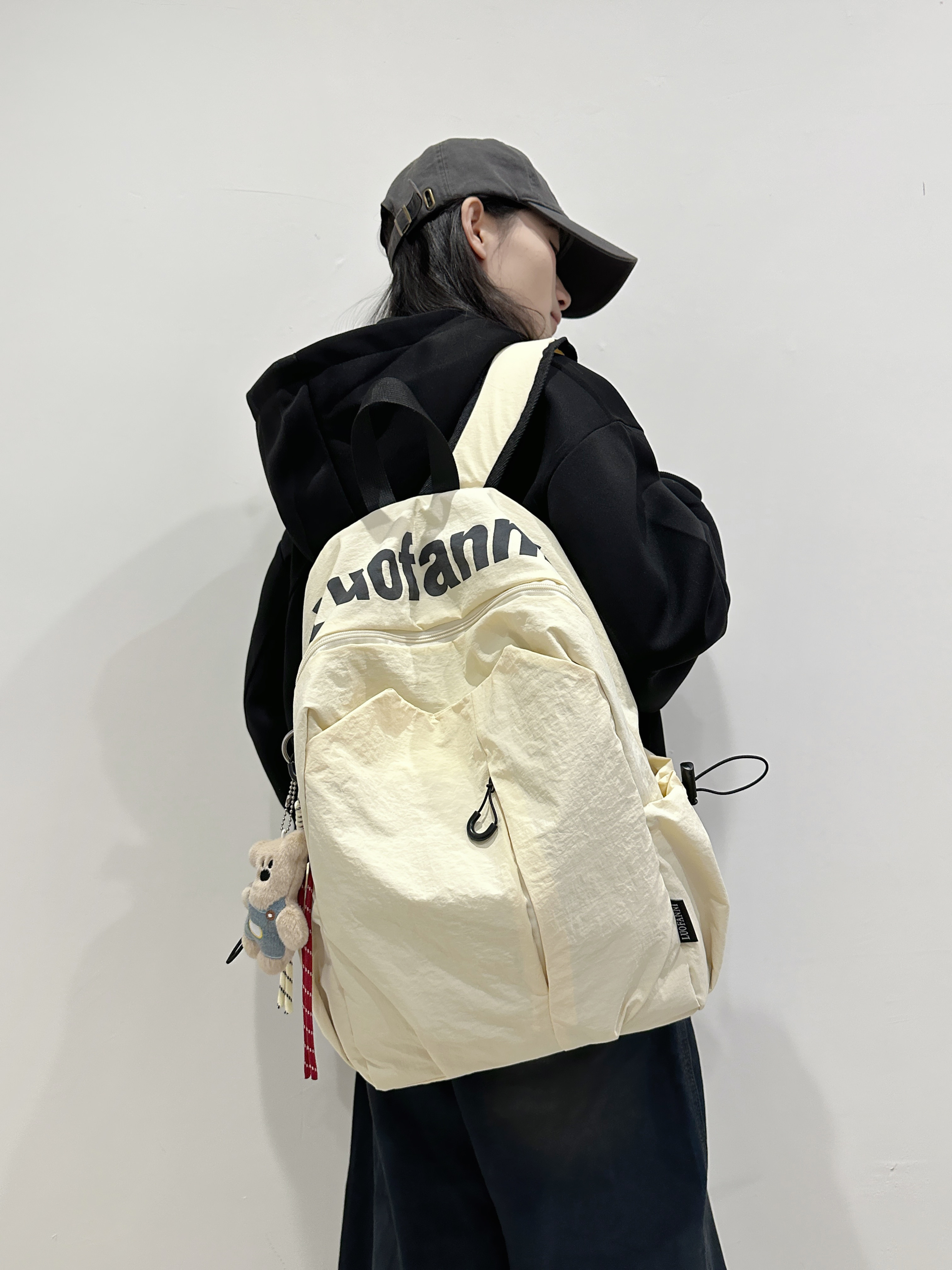 Lightweight Backpack Women's Outdoor Travel Bag 2025 New Travel Lightweight Waterproof Fashionable Versatile Casual Backpack