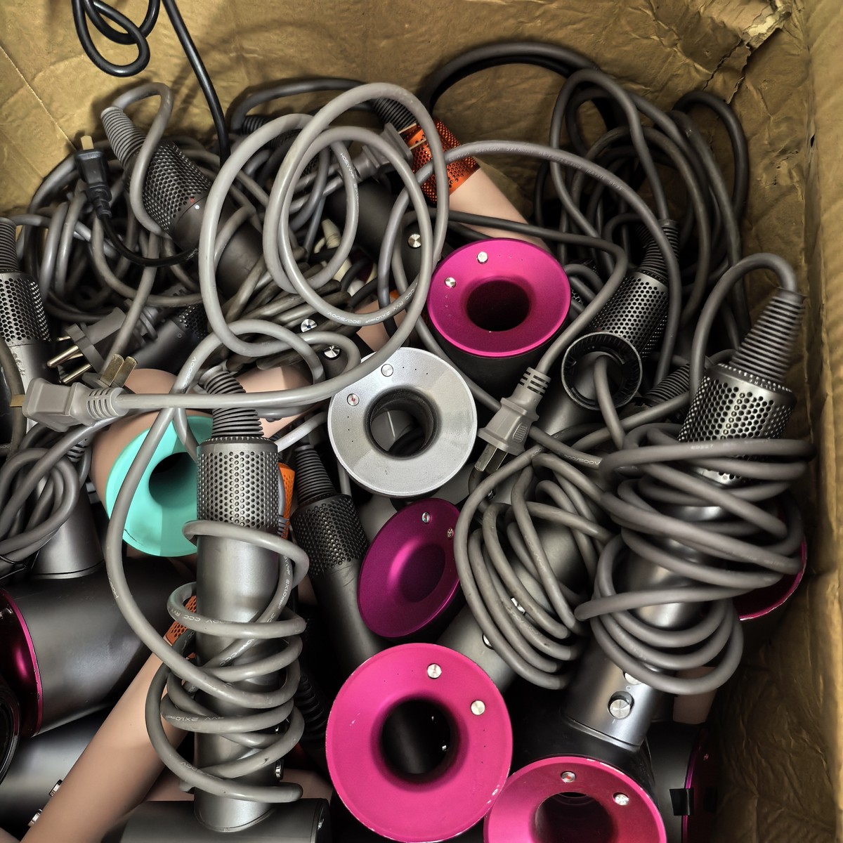 当吹风机“罢工”:破解无刷电机维修迷局