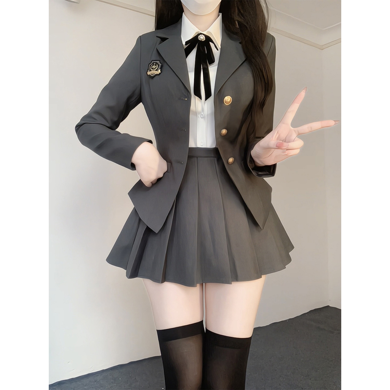 Small Suit with Badge Decoration, Autumn Japanese Style Slimming College Style Top, College Style Blazer, Jk Suit for Women Small Suit with Badge Decoration, Autumn Japanese Style Slimming College Style Top, College Style Blazer, Jk Suit for Women