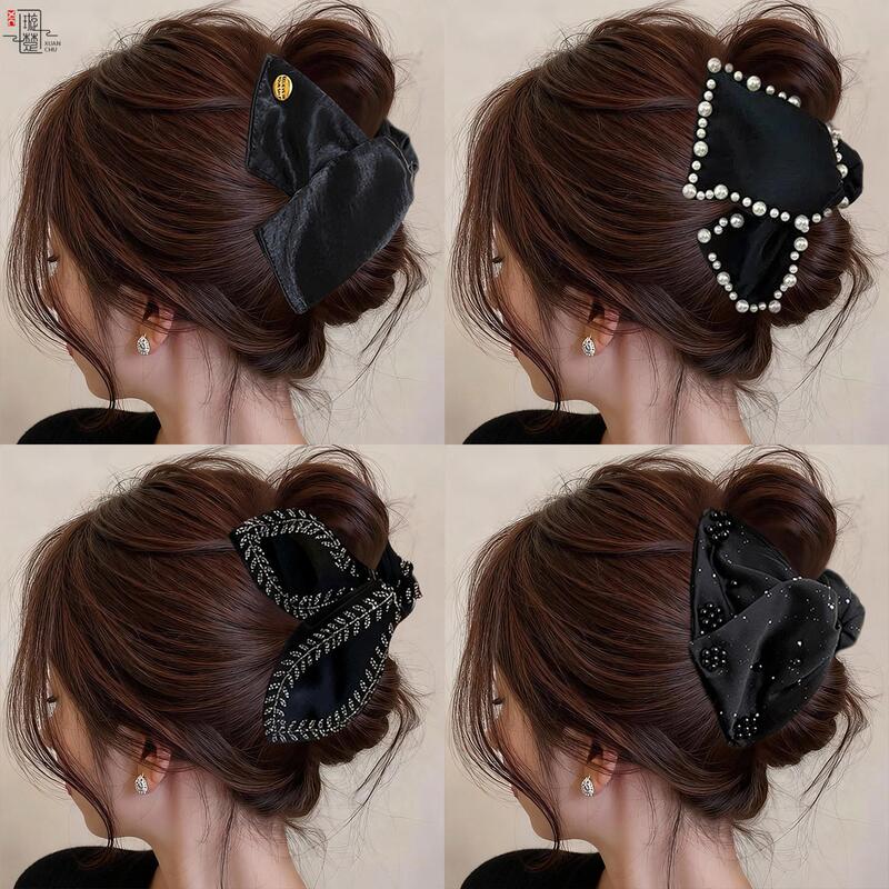 New Hepburn Triangle Hair Clip, Large Hairpin for the Back of the Head, French Satin Shell Shark Clip, High-End Hair Accessory for Women New Hepburn Triangle Hair Clip, Large Hairpin for the Back of the Head, French Satin Shell Shark Clip, High-End Hair Accessory for Women