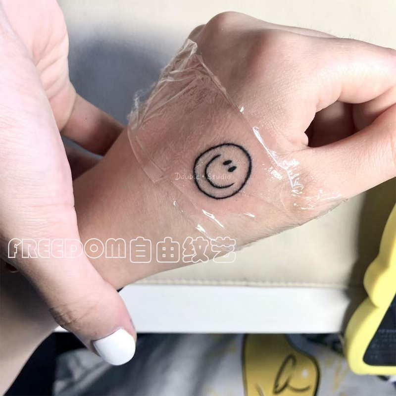Gd G-Dragon Style Smiley Face Herbal Tattoo Stickers Realistic ins High-End Waterproof Long-Lasting Trendy Cool Personality Unisex Gd G-Dragon Style Smiley Face Herbal Tattoo Stickers Realistic ins High-End Waterproof Long-Lasting Trendy Cool Personality Unisex
