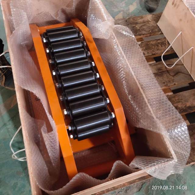 I-shaped steel track-type tank car roller floor tank transport cattle heavy objects displacement transport hardware tools