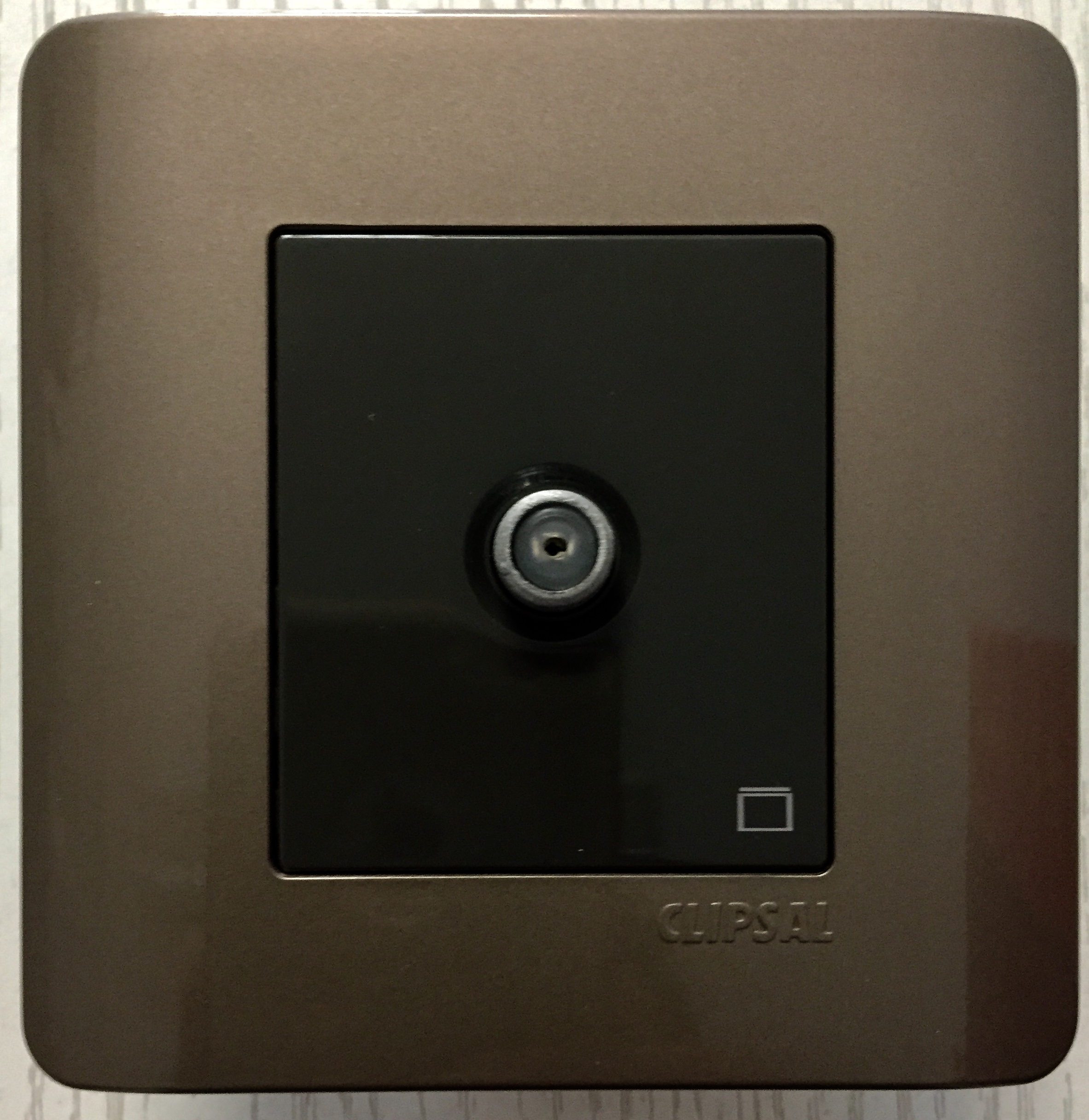 New Qisheng Tap Series Brown Broadband Single Auxiliary CCTV Socket