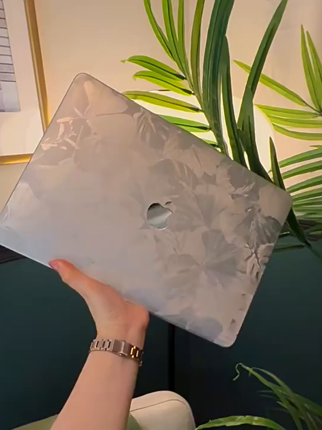 此壳子也太有品了吧。136块让我的Mac秒变文明展单品。