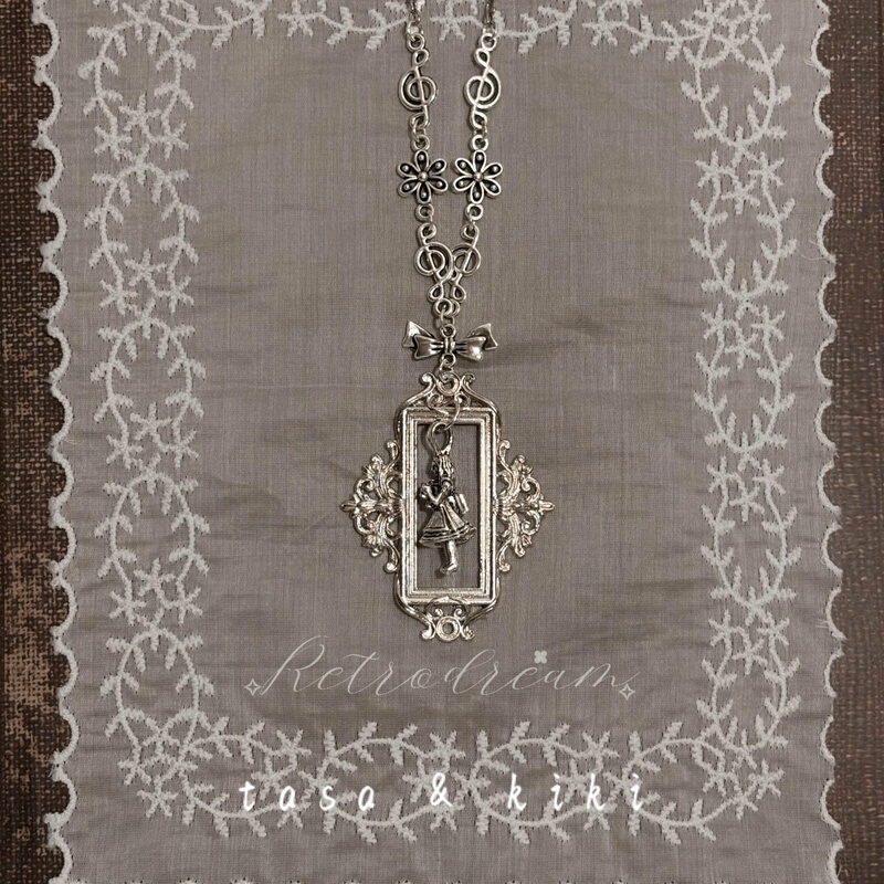 Tasa&Kiki Alice's Dreamland Vintage Photo Frame Necklace Niche Girly Style Old-Fashioned Clavicle Chain