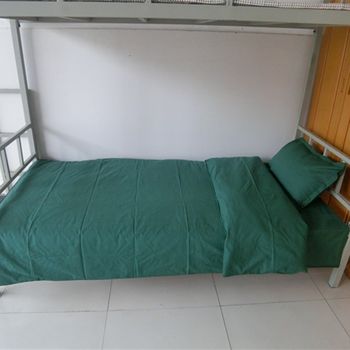 Student unit dormitory bunk bedding, olive green sheets, quilt covers, pillow covers, three-piece set