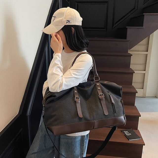 Leisure Travel Bag, Large Capacity Outdoor Sports Fitness Bag, Portable Travel Bag, Fitness Yoga Bag, Dry and Wet Separation