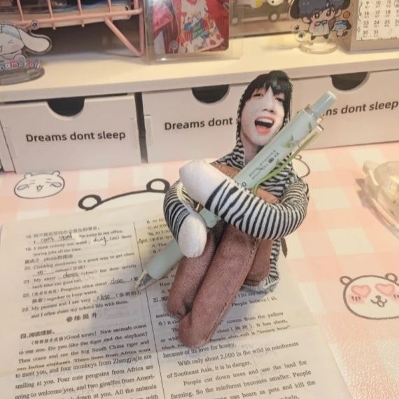 New Zhang Guiyuan Mouse Plush Toy with No White Edges, Abstract Design, Limbs Can Be Separated, Has a Skeleton and Can Be Posed