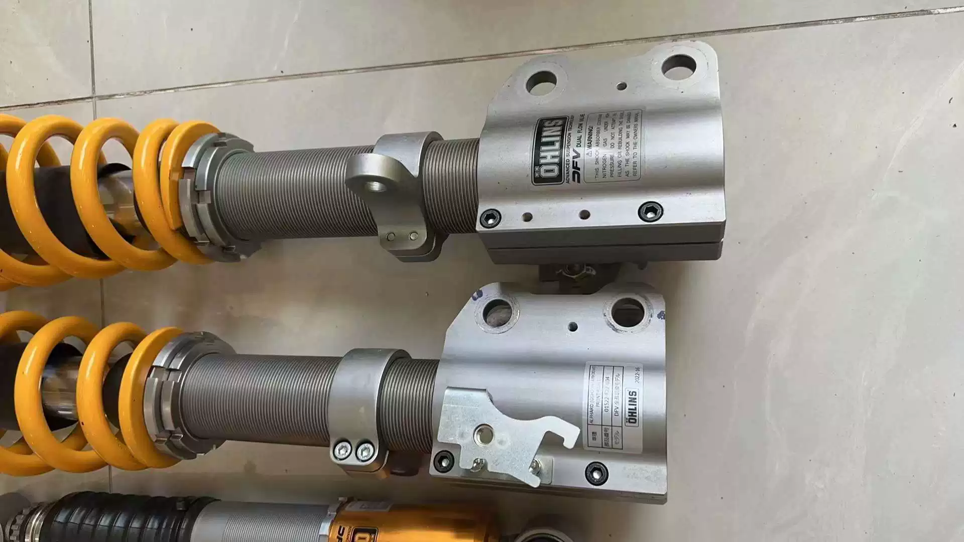 Смазол: Toyota Elfa Welfa 30/35 серии Lelfa LM амортизатор OHLINS DFV амортизатор