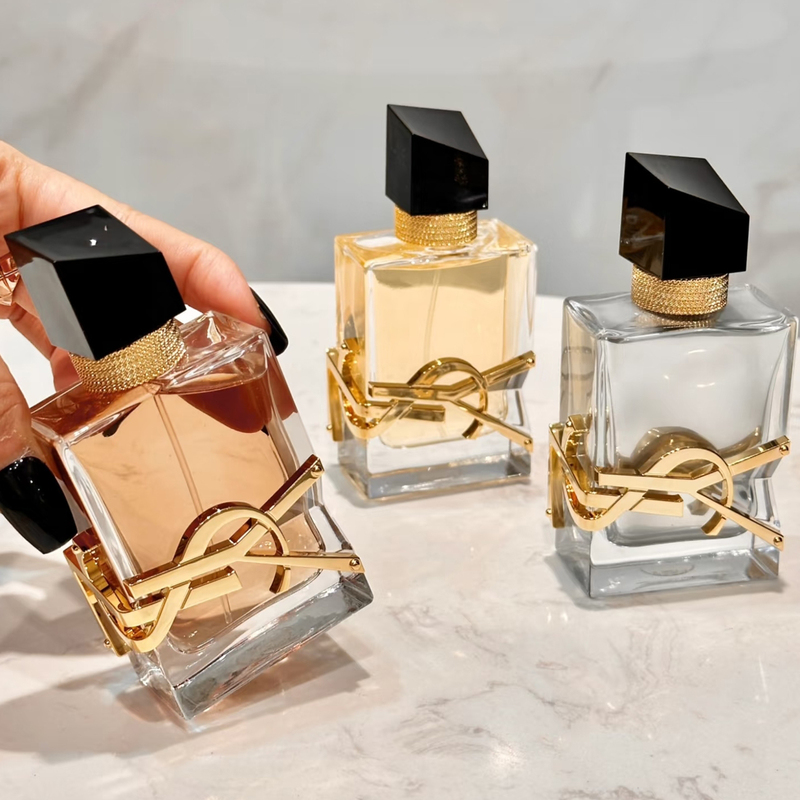 Freedoms' Water Addict Berry Delight in the Midsummer Platinum Realm Desert Lily Gold Edition Classic Edition Perfume Sample