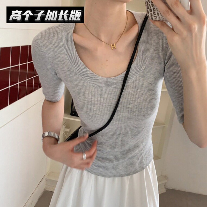 Natural Beauty Feel, Zhizhi Tall and Slender Long-Sleeved Knit Top Made of Silk, Lyocell, and Merino Wool Natural Beauty Feel, Zhizhi Tall and Slender Long-Sleeved Knit Top Made of Silk, Lyocell, and Merino Wool