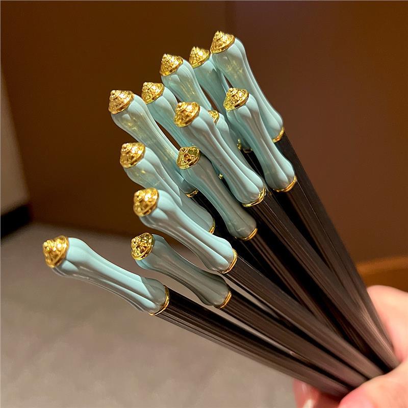 Japanese Imported Chopsticks for Home Use, High-End Antibacterial and Mold-Resistant, 2025 New Model Alloy Chopsticks, High-End Luxury Feel